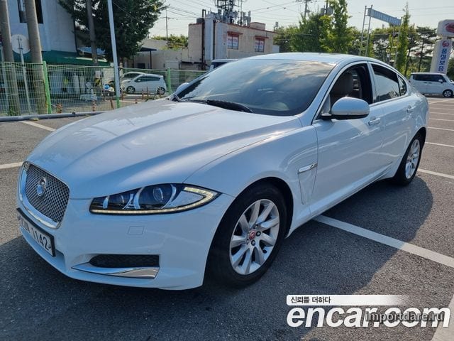 Jaguar New XF 2015