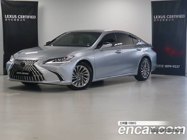 Lexus ES 2026