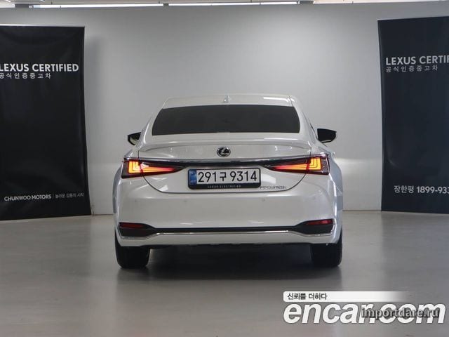 LEXUS ES300H 2026 — 12 272 км, белый-перламутр, Корея — под ключ — фото 3