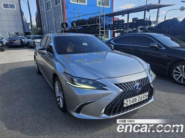 LEXUS ES300H 2022 — 103 147 км, серебристо-серый, Корея — под ключ — фото 1
