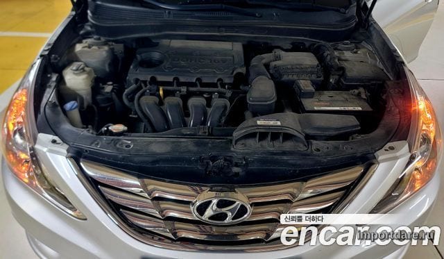 HYUNDAI SONATA 2011 — 228 431 км, серебристо-серый, Корея — под ключ — фото 6