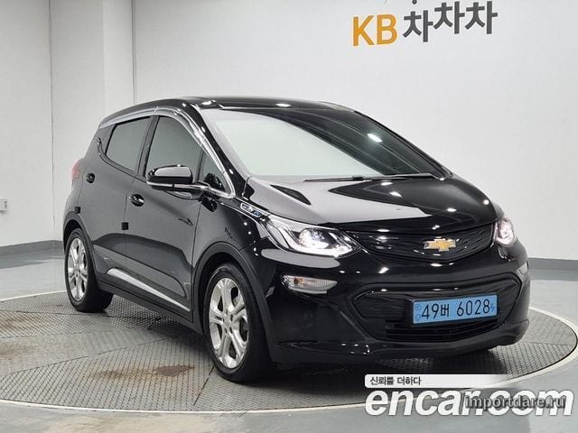 CHEVROLET BOLT 2021 — 69 940 км, чёрный, Корея — под ключ — фото 1