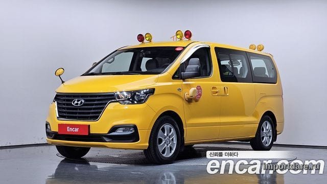 Hyundai Grand Starex спереди