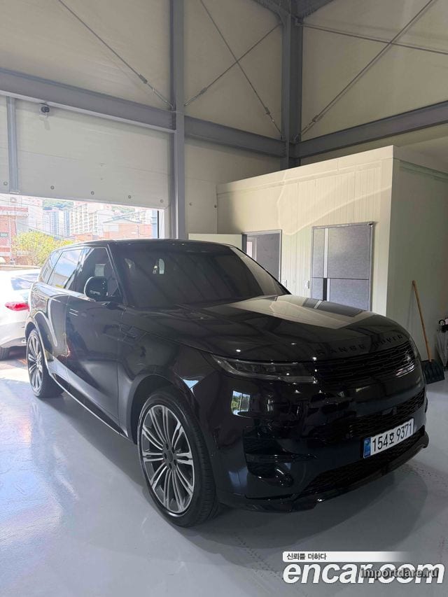 Land Rover Range Rover Sport сбоку