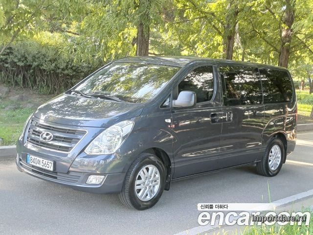HYUNDAI GRAND STAREX 2018 — 40 300 км, синий, Корея — под ключ — фото 2