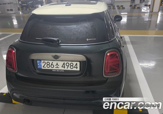 MINI COOPER 2023 — 14 551 км, тёмно-зелёный, Корея — под ключ — фото 2