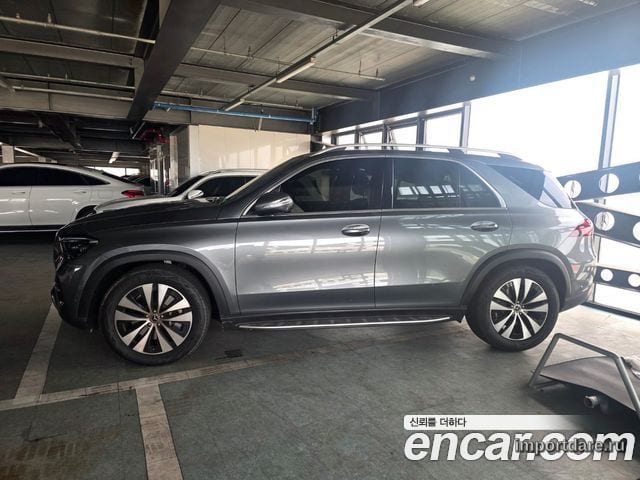 Mercedes-Benz Gle сбоку