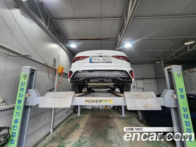 Audi A3 сбоку