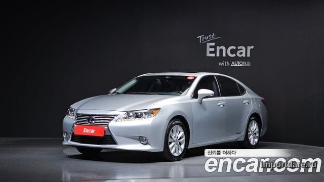 LEXUS ES300H 2013 — 201 231 км, серебристый, Корея — под ключ — фото 1