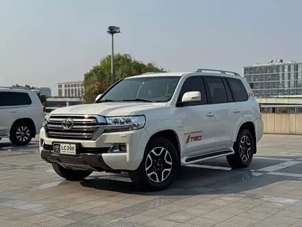 TOYOTA LAND CRUISER 2016