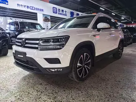 VOLKSWAGEN THARU 2021