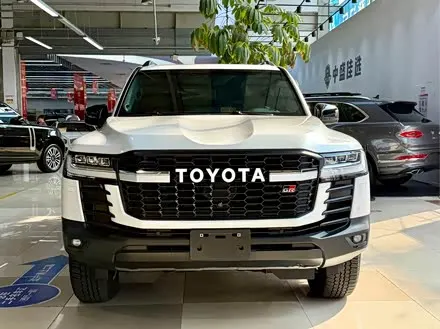 TOYOTA LAND CRUISER LC300 2024