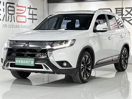 MITSUBISHI OUTLANDER 2020