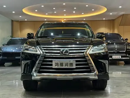 LEXUS LX 2015 — 130 000 км, Китай — под ключ — фото 1