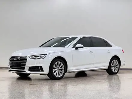AUDI A4L 2019 — 58 000 км, Китай — под ключ — фото 1