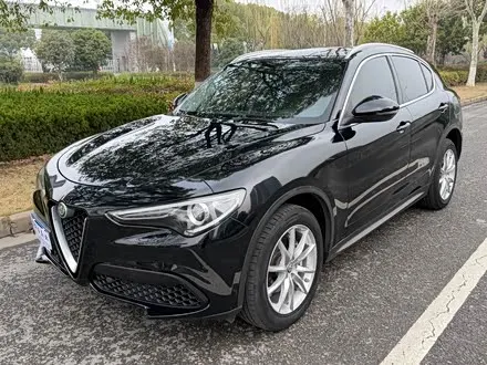 ALFA ROMEO STELVIO 2017 — 100 000 км, Китай — под ключ — фото 1