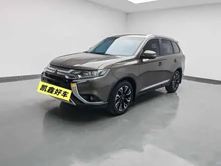 MITSUBISHI OUTLANDER 2020