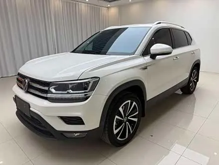 VOLKSWAGEN THARU 2021