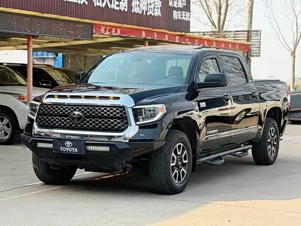 TOYOTA TUNDRA 2018 — 67 000 км, Китай — под ключ — фото 1