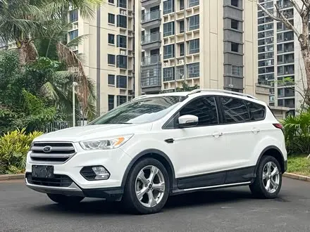 FORD KUGA 2017 — 113 000 км, Китай — под ключ — фото 1