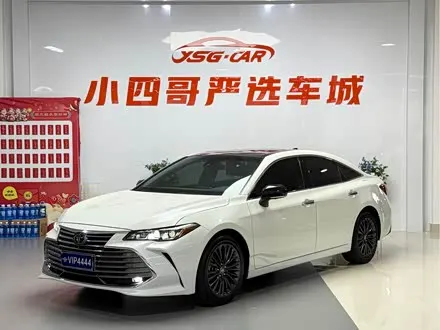 TOYOTA AVALON 2019 — 69 000 км, Китай — под ключ — фото 1