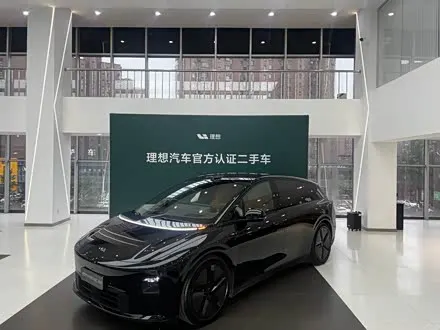 LI AUTO I6 2025