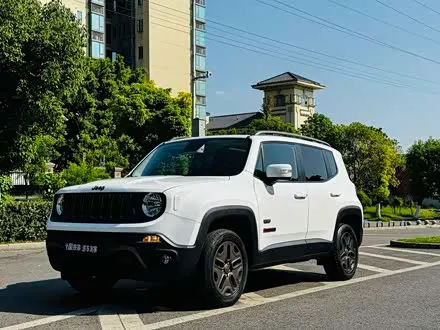JEEP RENEGADE 2016 — 87 000 км, Китай — под ключ — фото 1