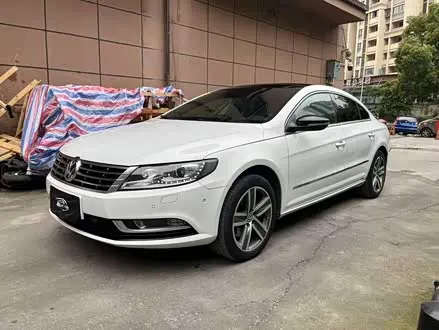 VOLKSWAGEN CC 2015 — 128 000 км, Китай — под ключ — фото 1