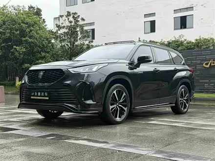 TOYOTA CROWN KLUGER — из Китая под ключ