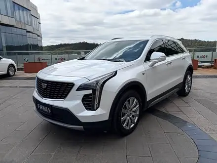 CADILLAC XT4 2018 — 48 000 км, Китай — под ключ — фото 1