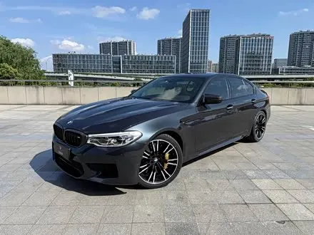 BMW M5 2018 — 34 000 км, Китай — под ключ — фото 1
