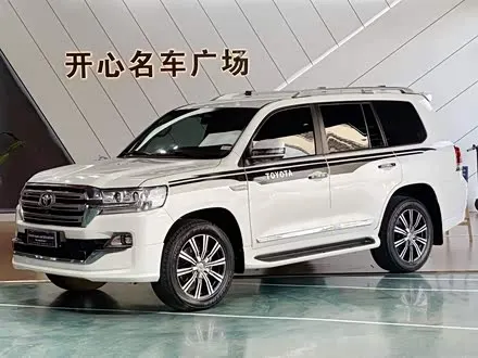 TOYOTA LAND CRUISER 2019