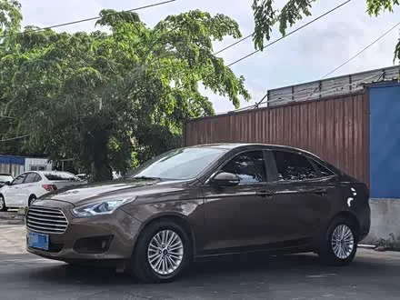 FORD ESCORT 2015