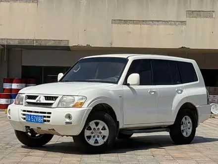 MITSUBISHI PAJERO 2011