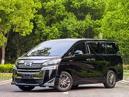 TOYOTA VELLFIRE 2020