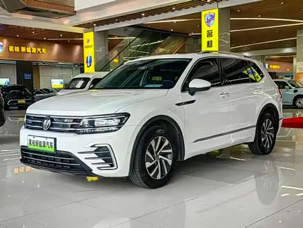 VOLKSWAGEN TIGUAN L 2021 — 93 600 км, Китай — под ключ — фото 1