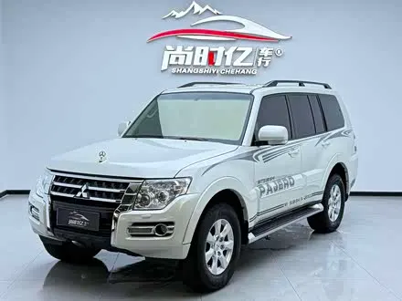 MITSUBISHI PAJERO 2018