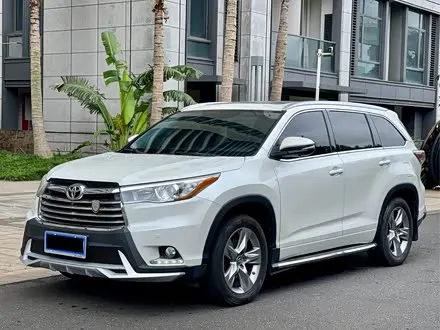 TOYOTA HIGHLANDER 2017