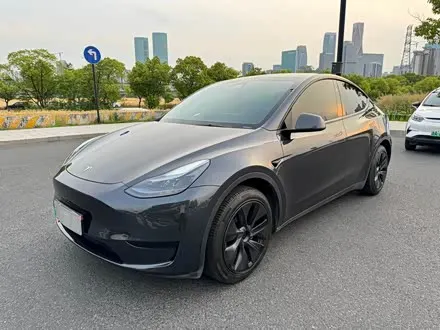 TESLA MODEL Y 2024 — 87 000 км, Китай — под ключ — фото 1