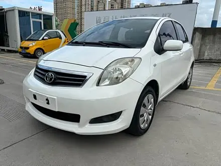 TOYOTA YARIS 2011