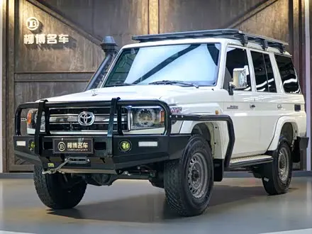 TOYOTA LAND CRUISER 2019