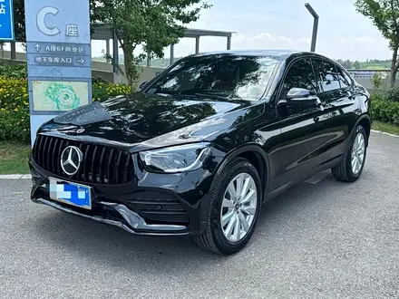 MERCEDES-BENZ GLC COUPE 2020 — 80 000 км, Китай — под ключ — фото 1