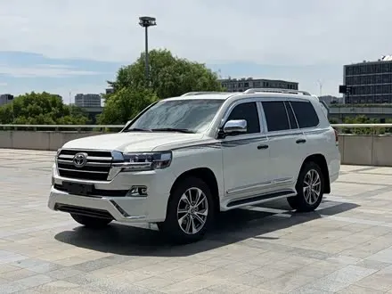 TOYOTA LAND CRUISER 2018