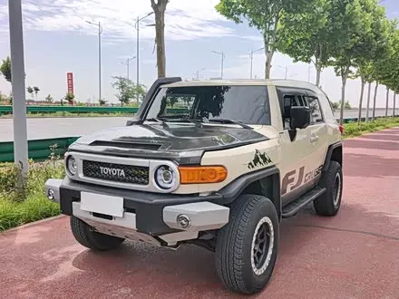 TOYOTA FJ CRUISER 2013