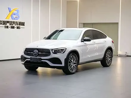 MERCEDES-BENZ GLC COUPE 2023 — 40 800 км, Китай — под ключ — фото 1