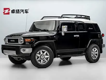 TOYOTA FJ CRUISER 2019 — 83 500 км, Корея — под ключ — фото 1