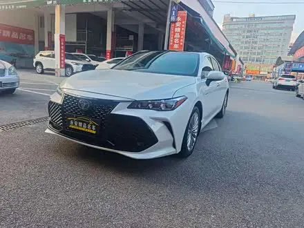 TOYOTA AVALON 2019