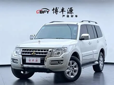 MITSUBISHI PAJERO 2020