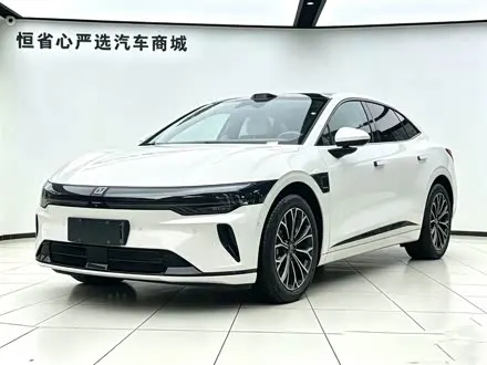 ZEEKR 007GT 2025