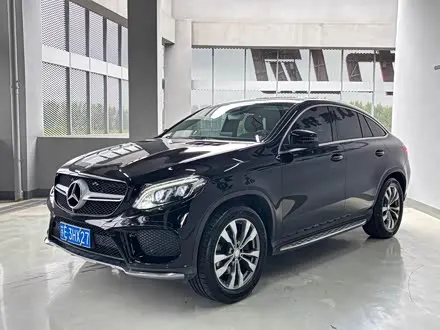 MERCEDES-BENZ GLE COUPE 2015 — 165 000 км, Китай — под ключ — фото 1